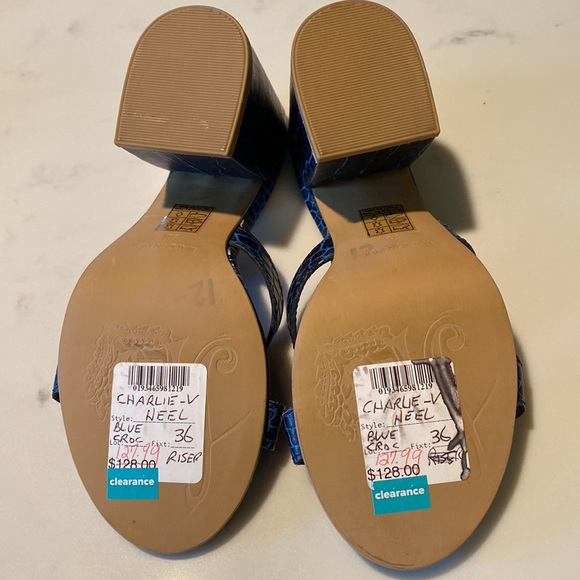 FREE PEOPLE Charlie V Heeled Sandals Size 36/6 NWOB - Picture 11 of 11